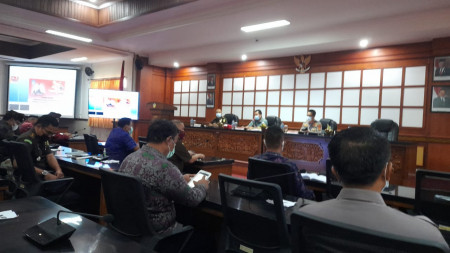 Rapat Dalam rangka memantapkan koordinasi dan komunikasi terkait pelaksanaan tugas-tugas Tim Saber Pungli Pemerintah Provinsi Bali