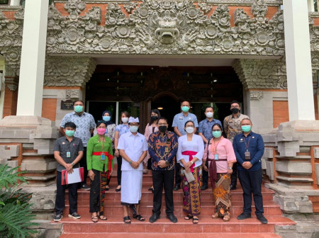 Menerima Kunjungan Kerja Kantor Wilayah Kementerian Hukum dan HAM Sulawesi Utara 