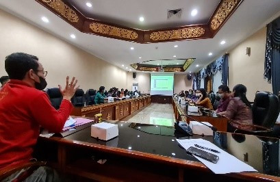 RAPAT KOORDINASI PEMBAHASAN HIBAH DAERAH DAN SOSIALISASI PENYUSUNAN NASKAH PERJANJIAN HIBAH DAERAH (NPHD) BERBASIS DIGITAL ATAU “KLIK NPHD”