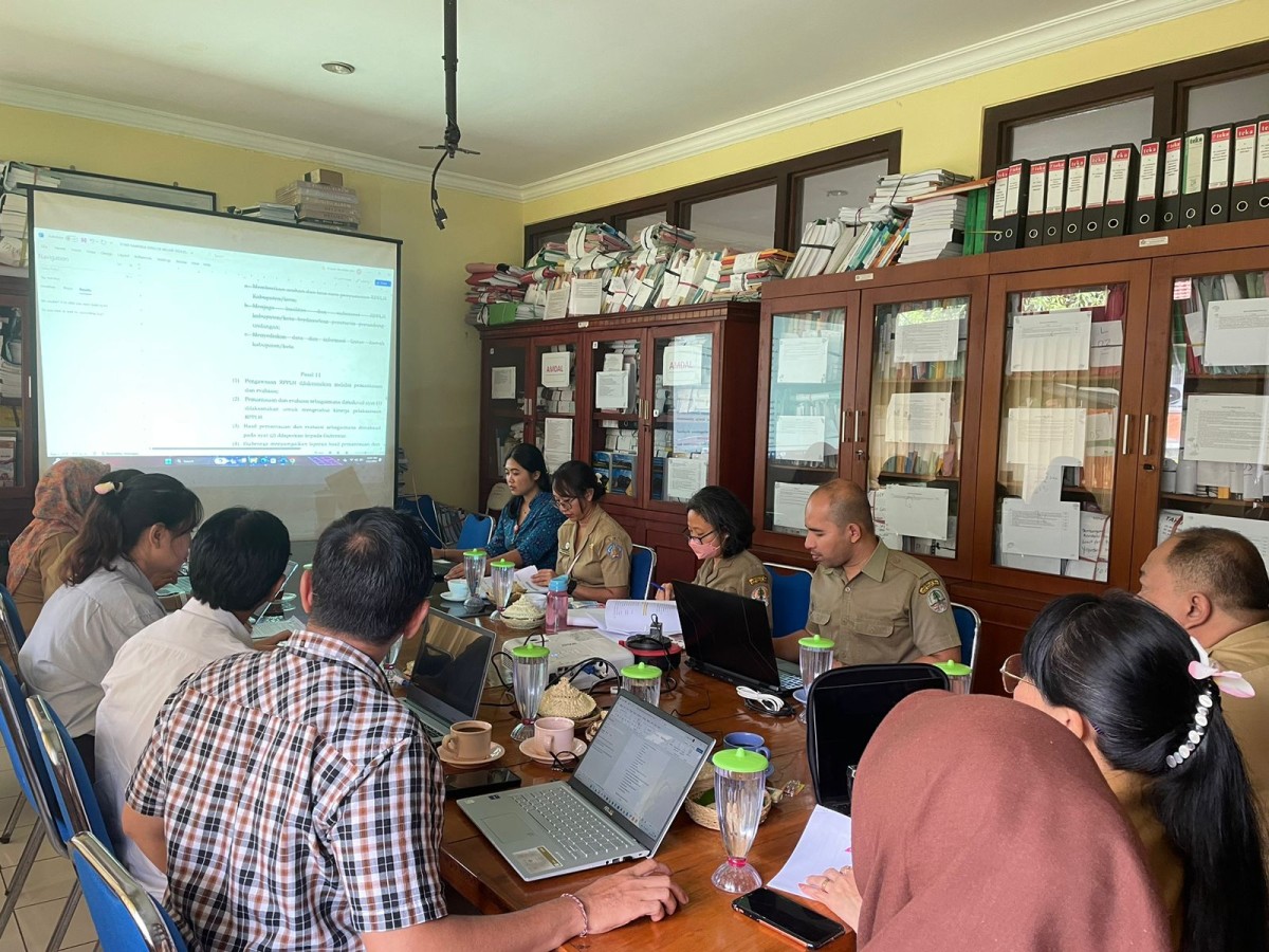 RAPAT PEMBAHASAN RANPERDA RENCANA PERLINDUNGAN DAN PENGELOLAAN LINGKUNGAN HIDUP (RPPLH) PROVINSI BALI